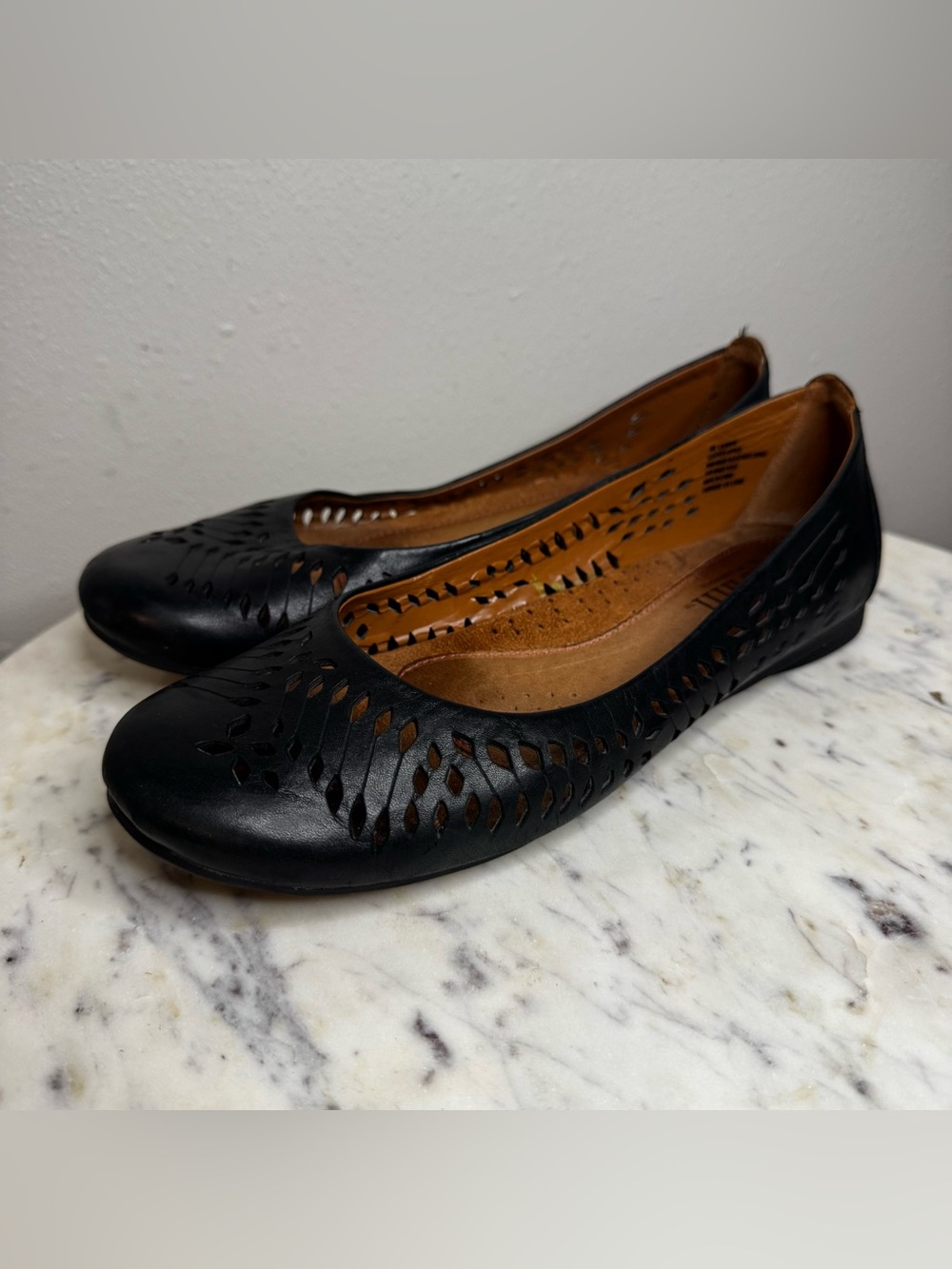 Cobb Hill by New Balance Flats Size 9 M Leather black shoes MAKE ME AN OFFER!